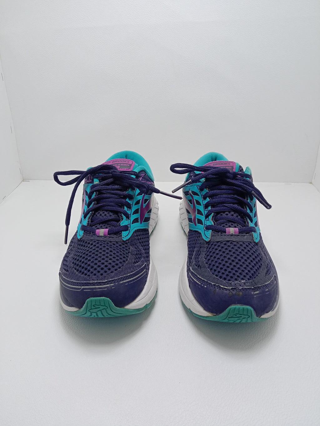 Brooks Running Shoes – Size 10 US (Men) – Navy Blue/Purple – Khunsa Collection