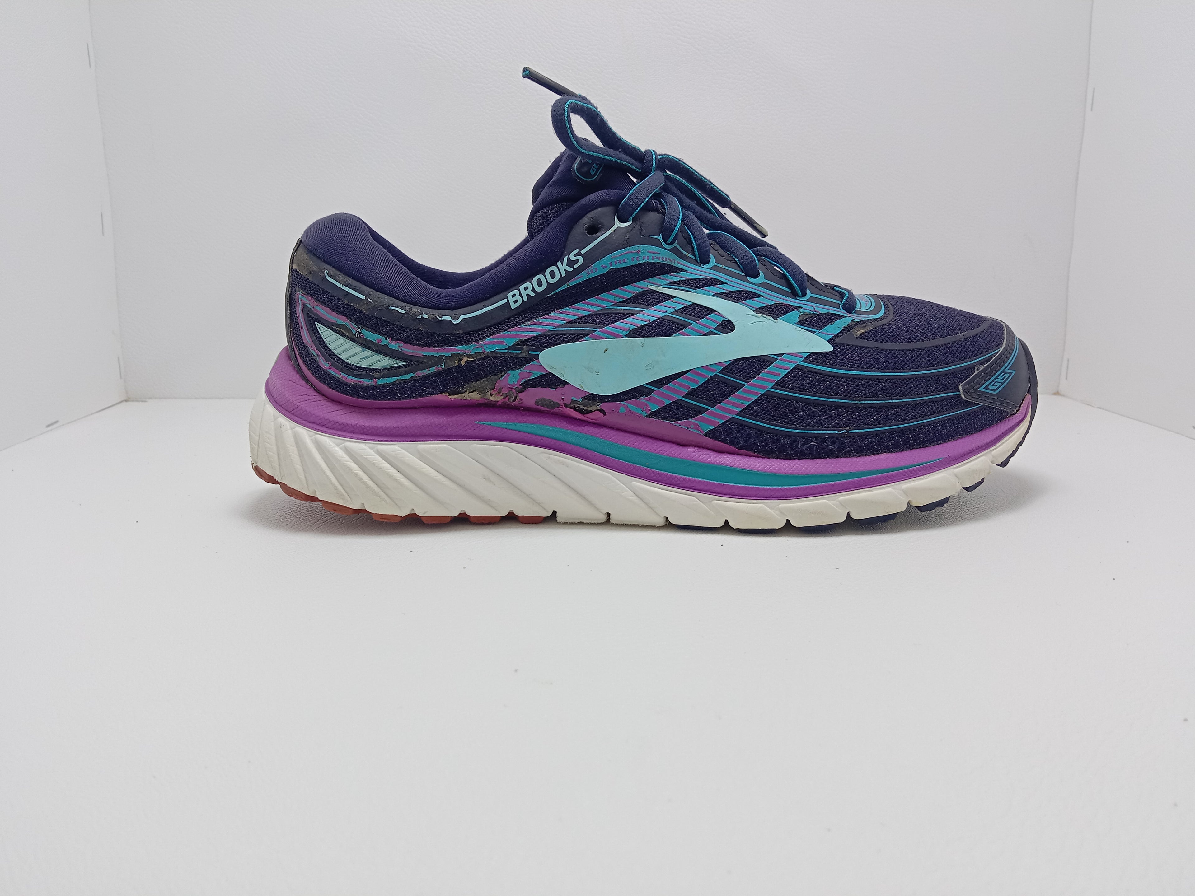 Brooks Running Shoes – Size 9.5 US – Navy Blue / Sky Blue / Purple – Khunsa Collection