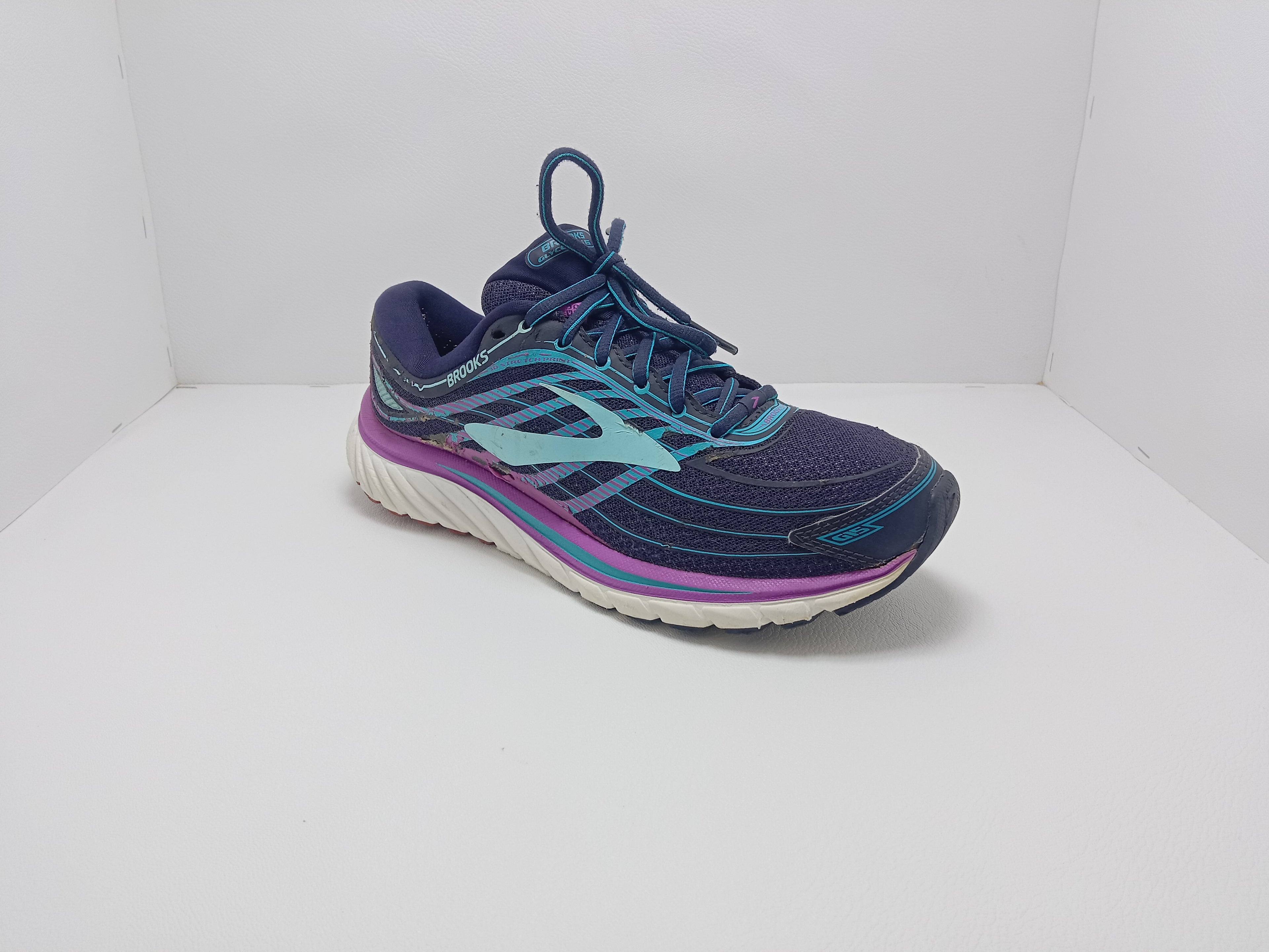 Brooks Running Shoes – Size 9.5 US – Navy Blue / Sky Blue / Purple – Khunsa Collection
