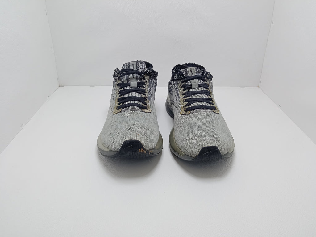 Brooks Running Shoes – Size 9.5 US – Grey/Black – Khunsa Collection