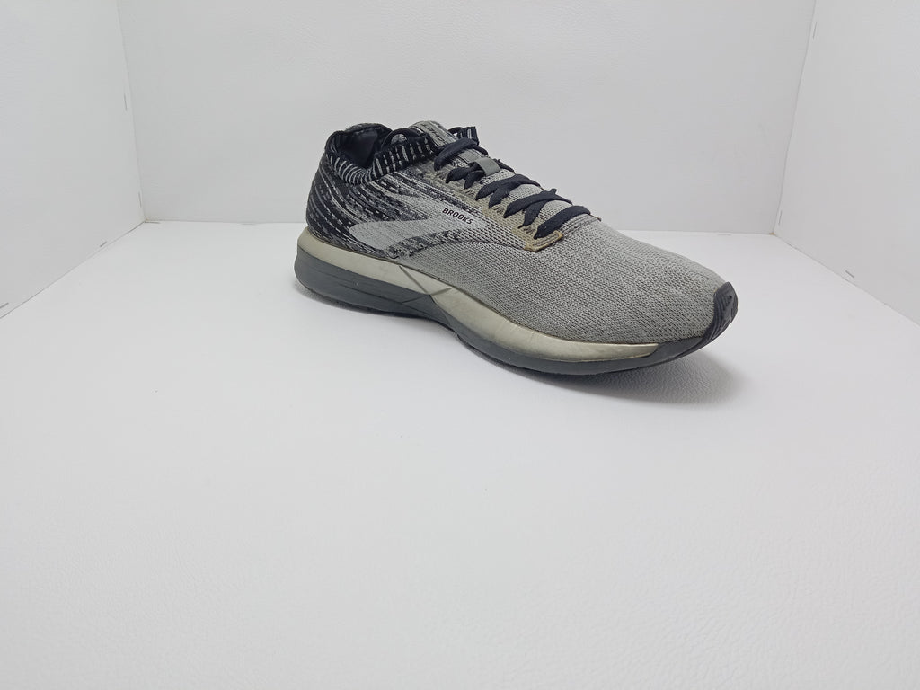 Brooks Running Shoes – Size 9.5 US – Grey/Black – Khunsa Collection