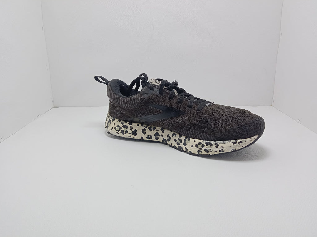 Brooks Black/Leopard Print Running Shoes – Size US 9 – Khunsa Collection