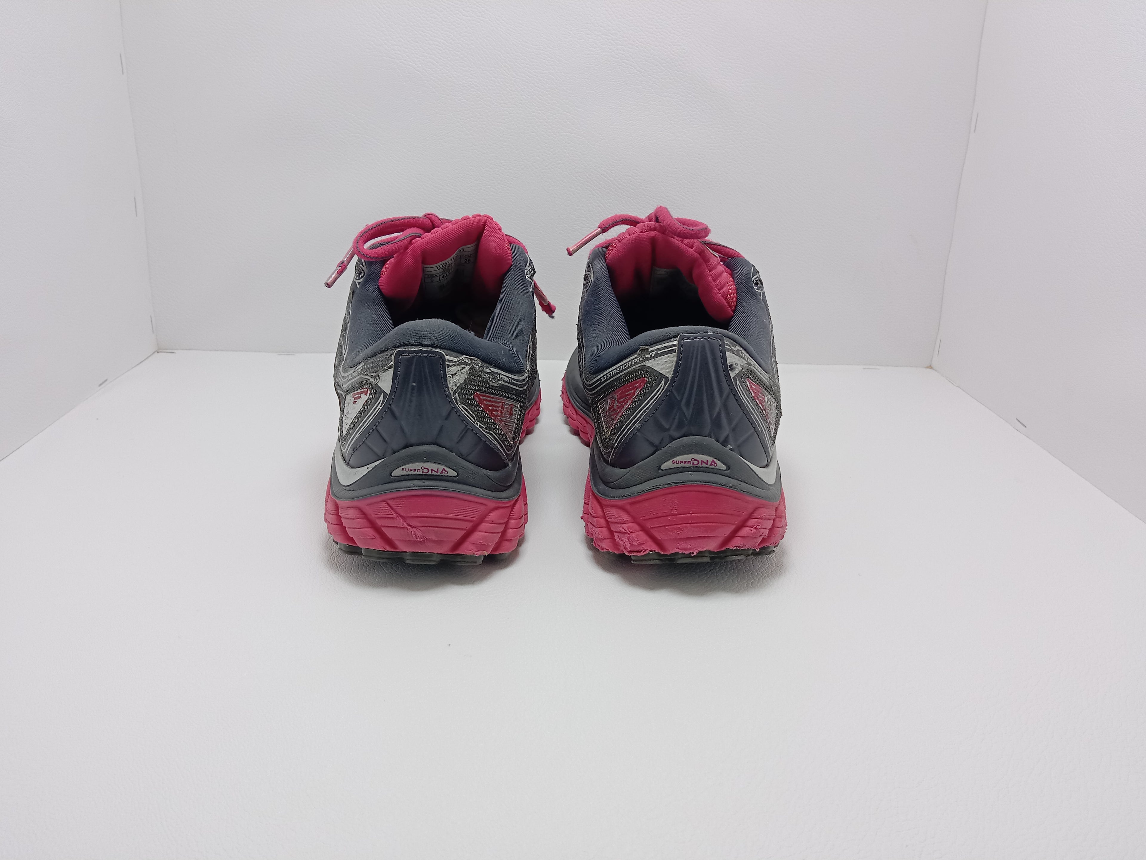 Brooks Running Shoes – Size US 10 – Grey/Red – Khunsa Collection