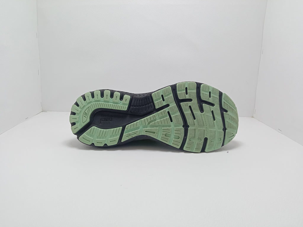 Brooks Running Shoes – Size US 9 – Leopard Print – Khunsa Collection