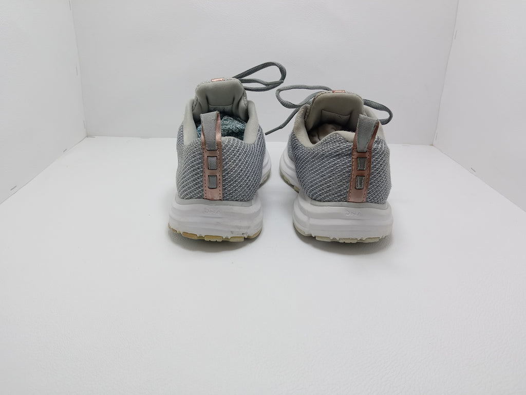 Brooks Grey Knit Running Shoes – Size US 9 – Khunsa Collection