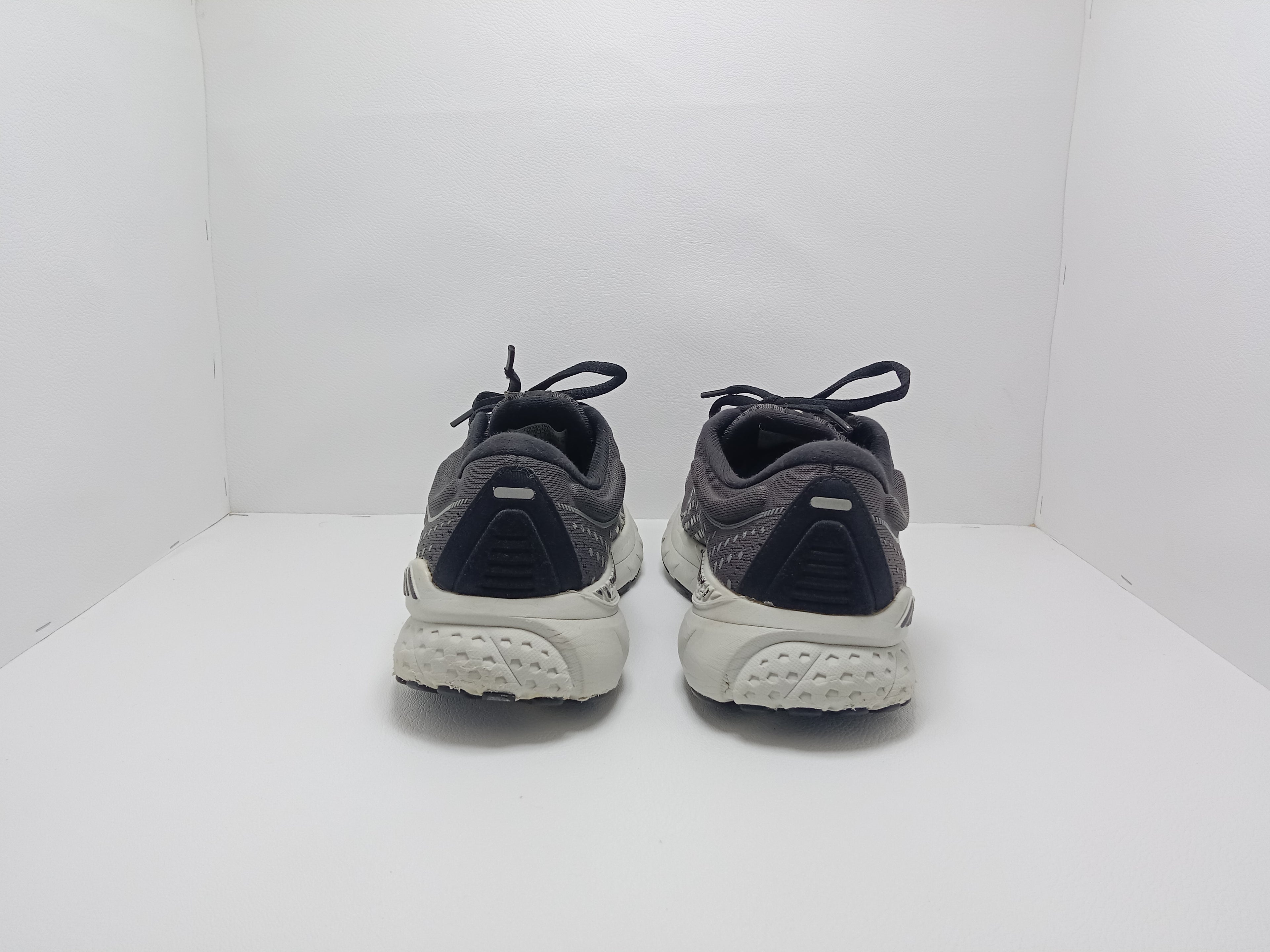 Brooks Running Shoes – Size 9 US – Black/Grey – Khunsa Collection