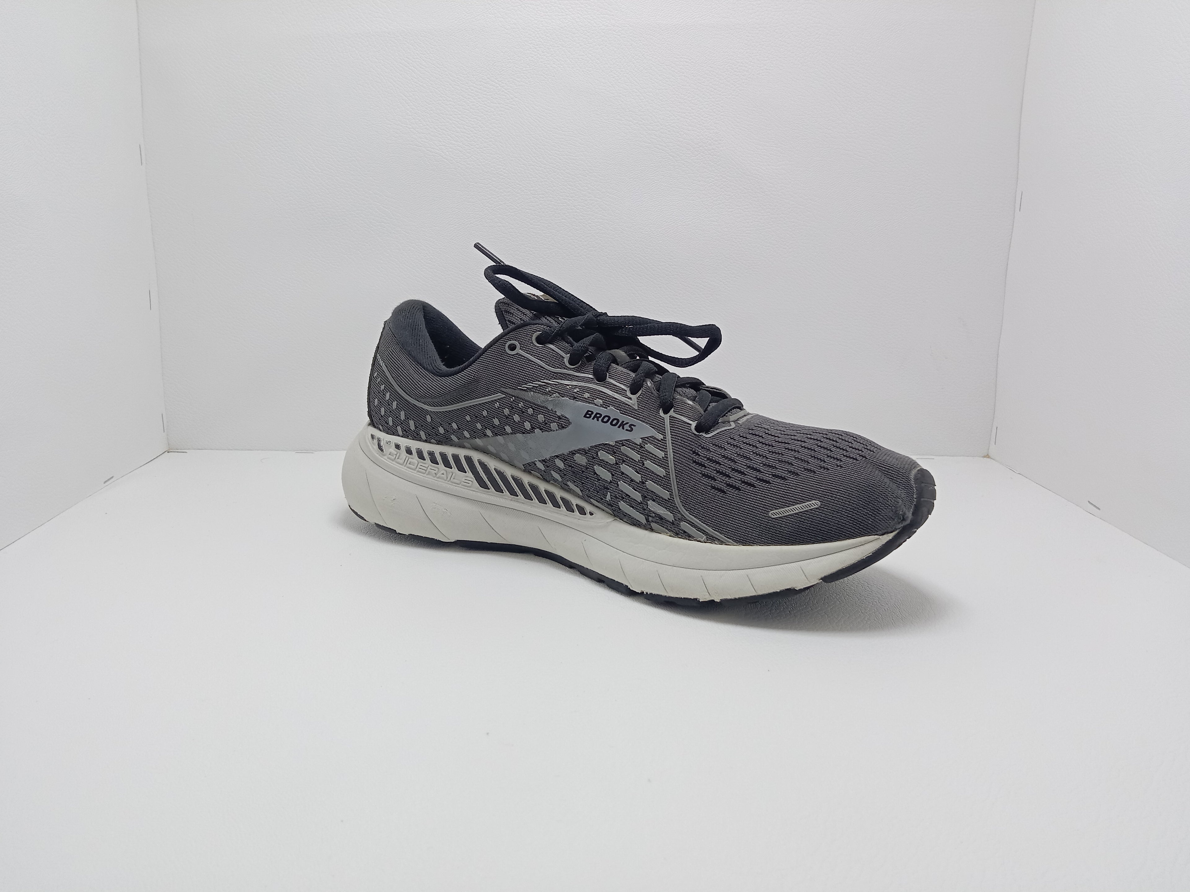 Brooks Running Shoes – Size 9 US – Black/Grey – Khunsa Collection