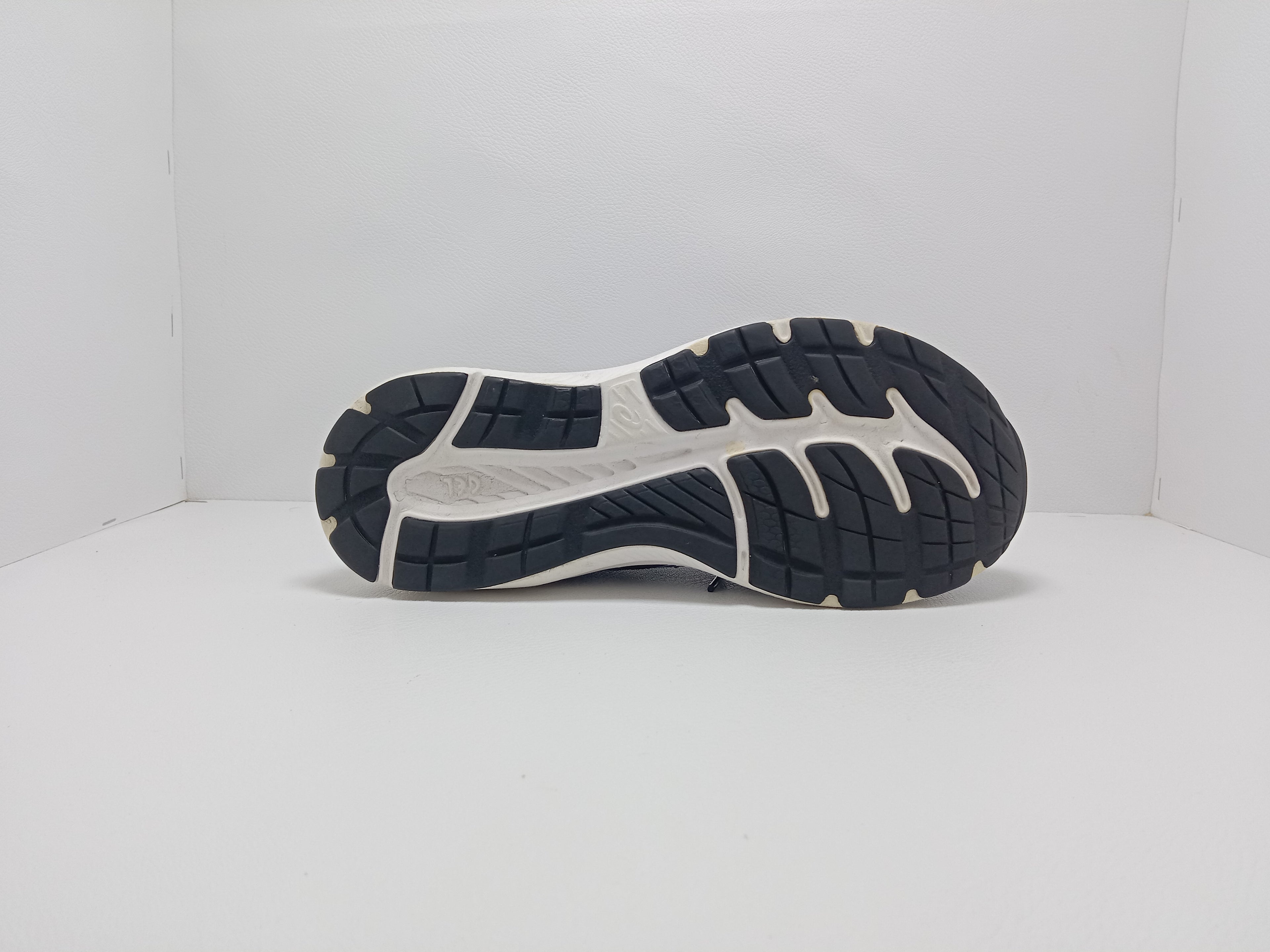 ASICS Running Shoes – Size 8 US (Men) – Blue – Khunsa Collection