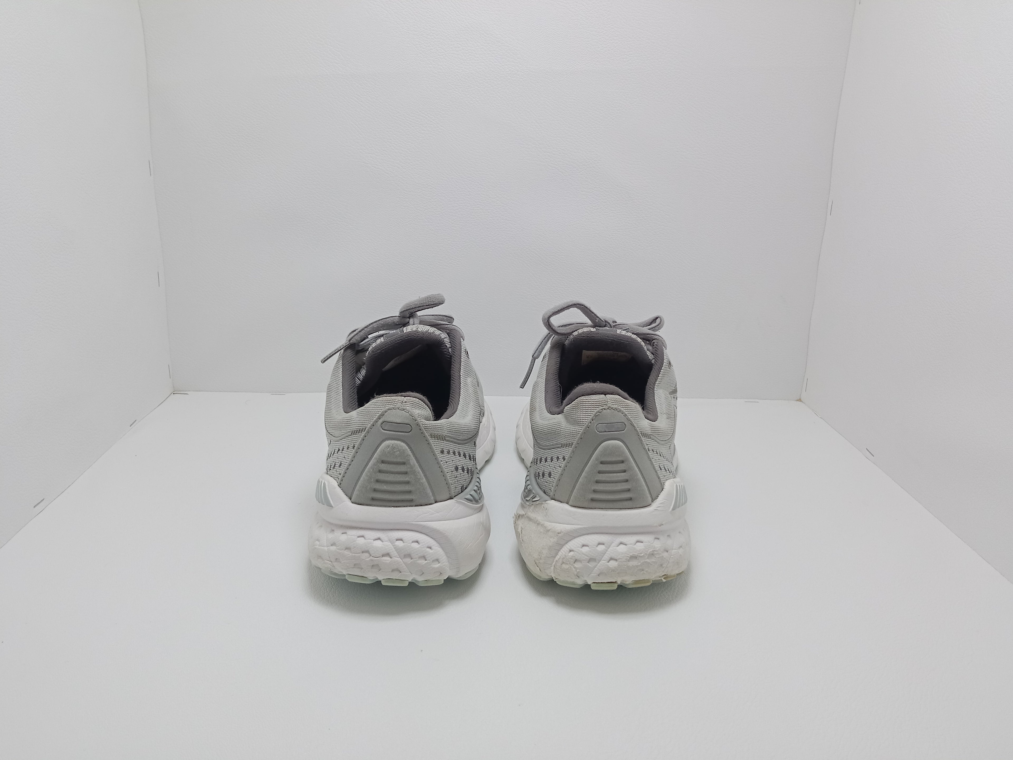 Brooks Running Shoes – Size 10 US (Men) – Grey – Khunsa Collection