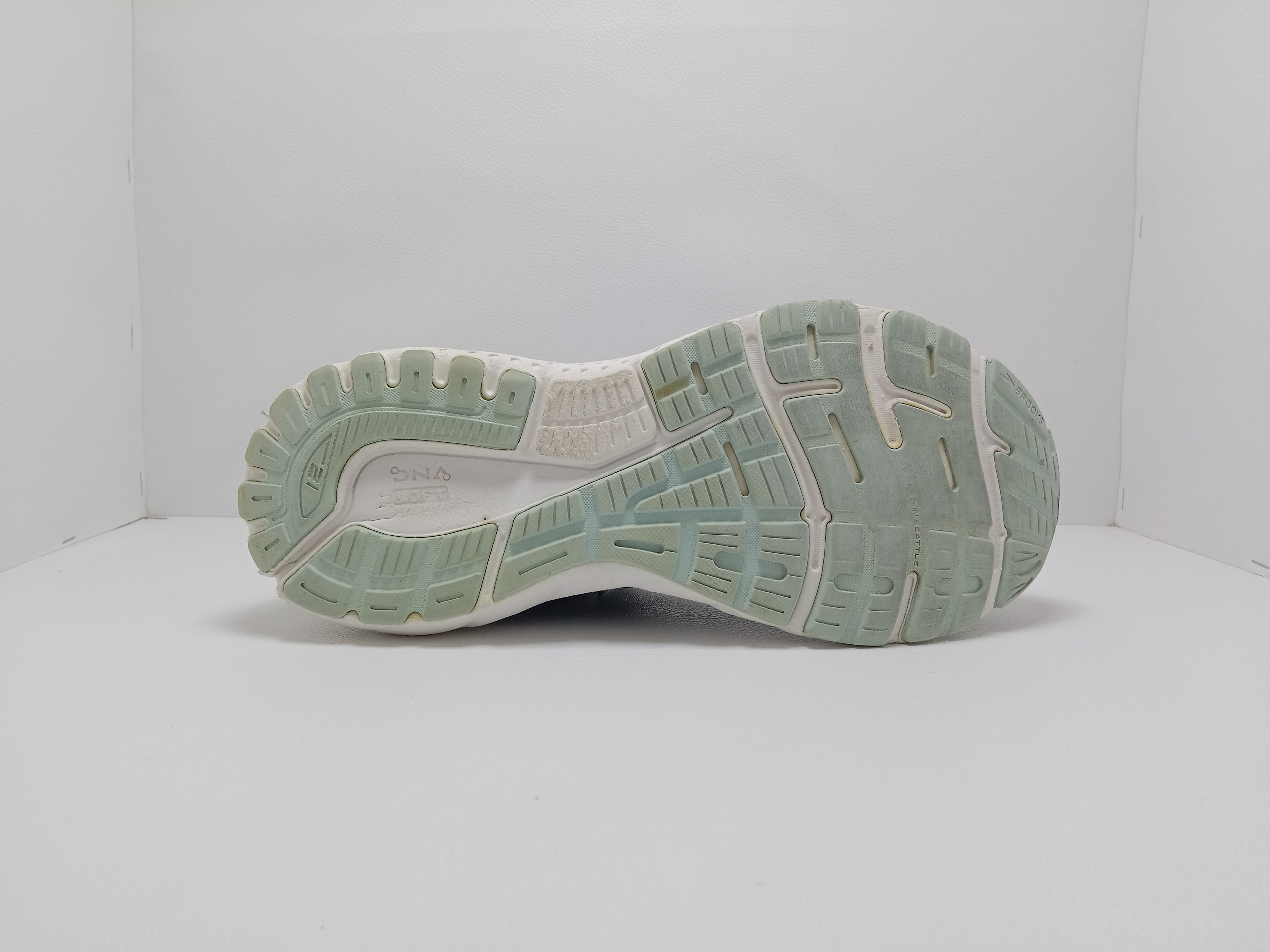 Brooks Running Shoes – Size 10 US (Men) – Grey – Khunsa Collection