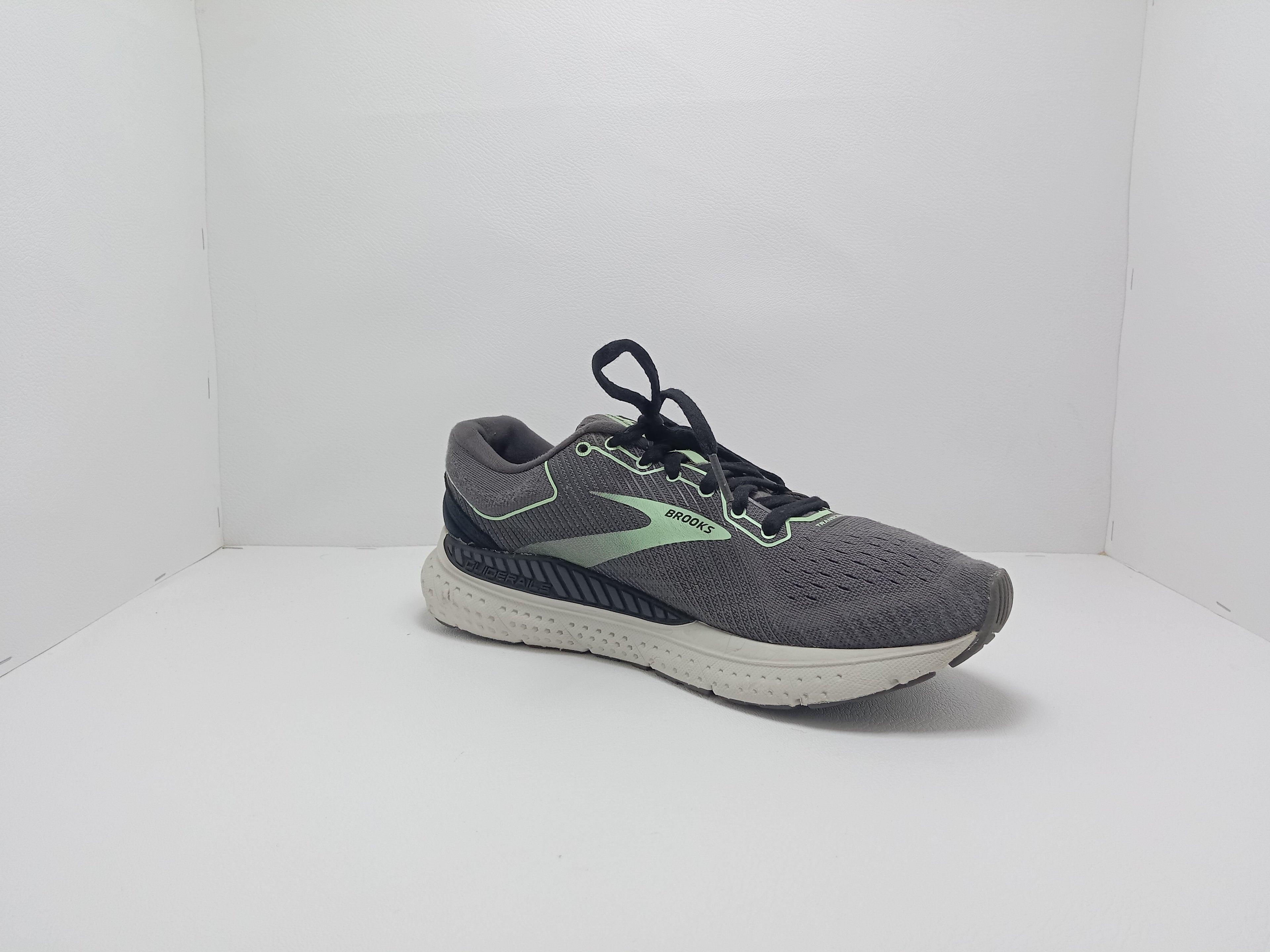 Brooks Running Shoes – Size 8 US (Men) – Grey/Green – Khunsa Collection