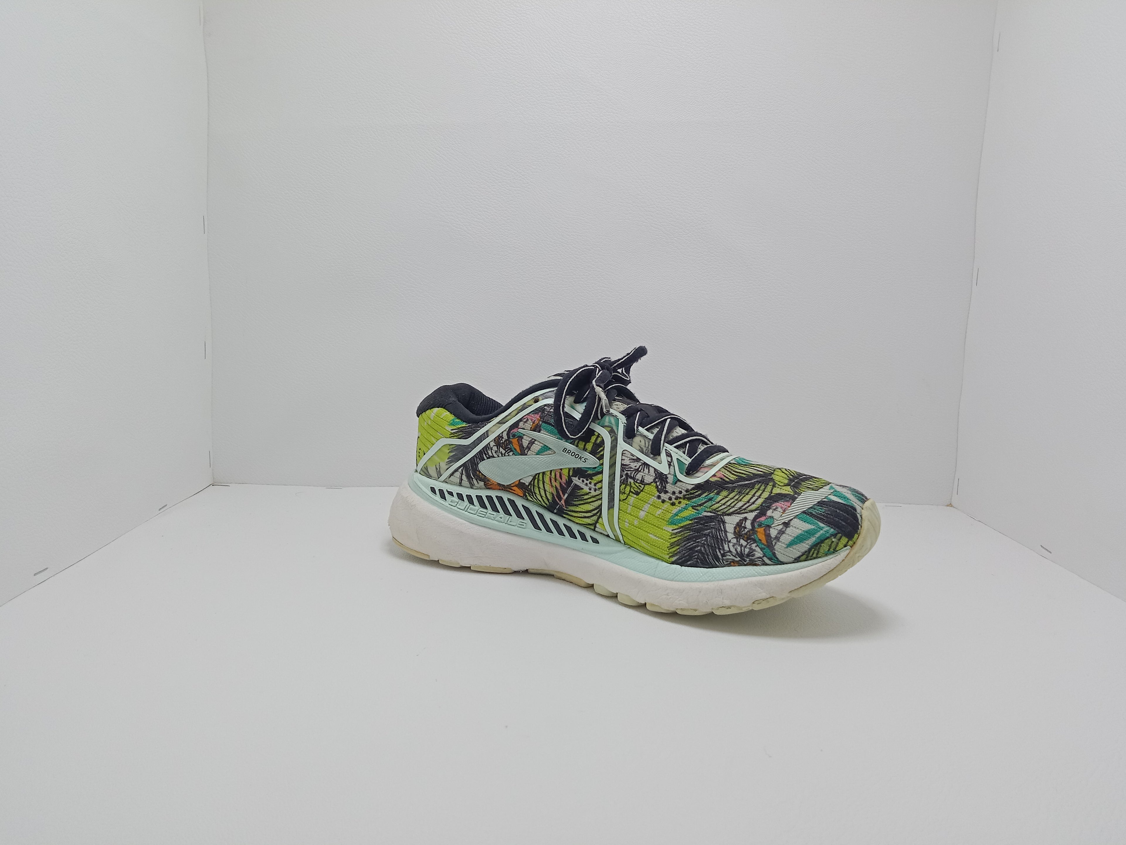 Brooks Running Shoes – Size 8 US (Men) – Multi-Color – Khunsa Collection