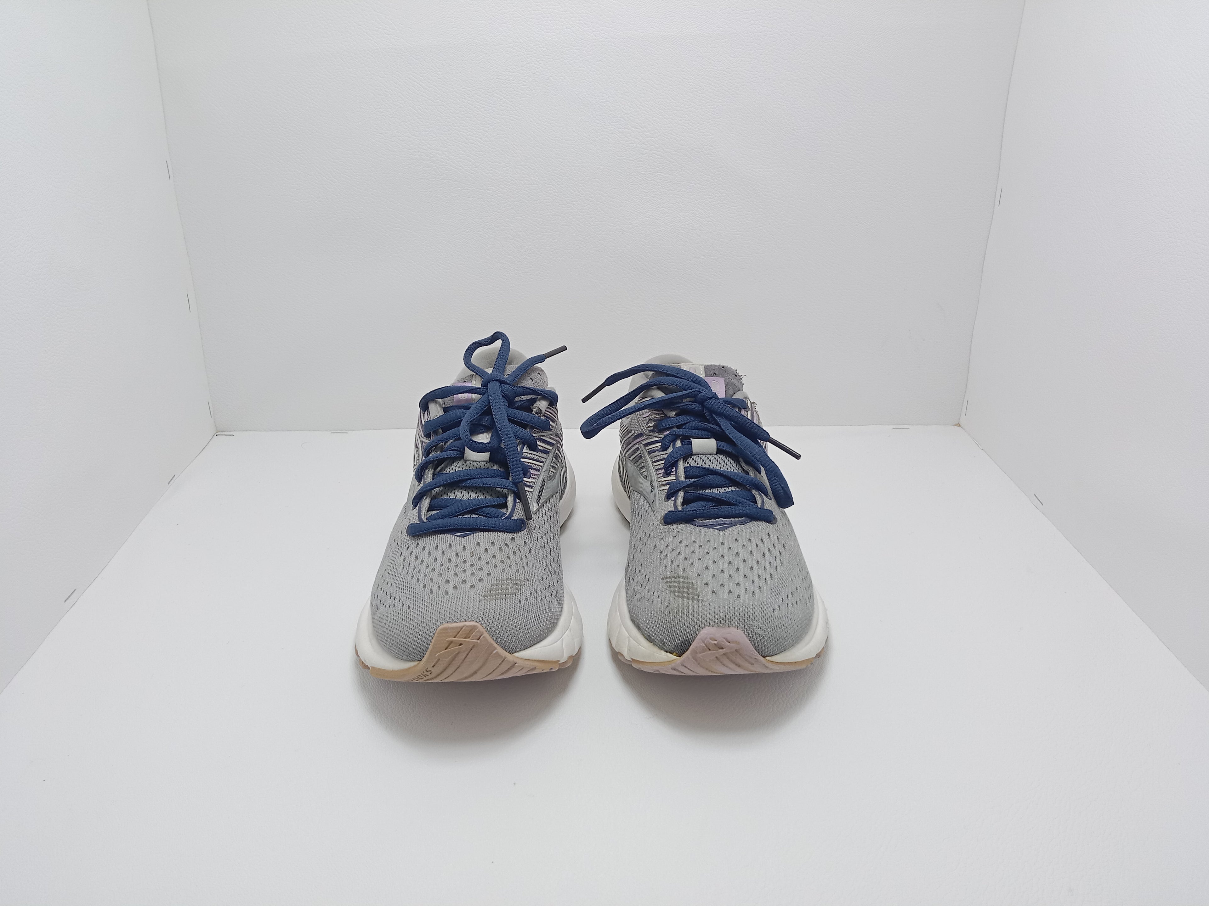 Brooks Running Shoes – Size 7.5 US (Men) – Grey – Khunsa Collection