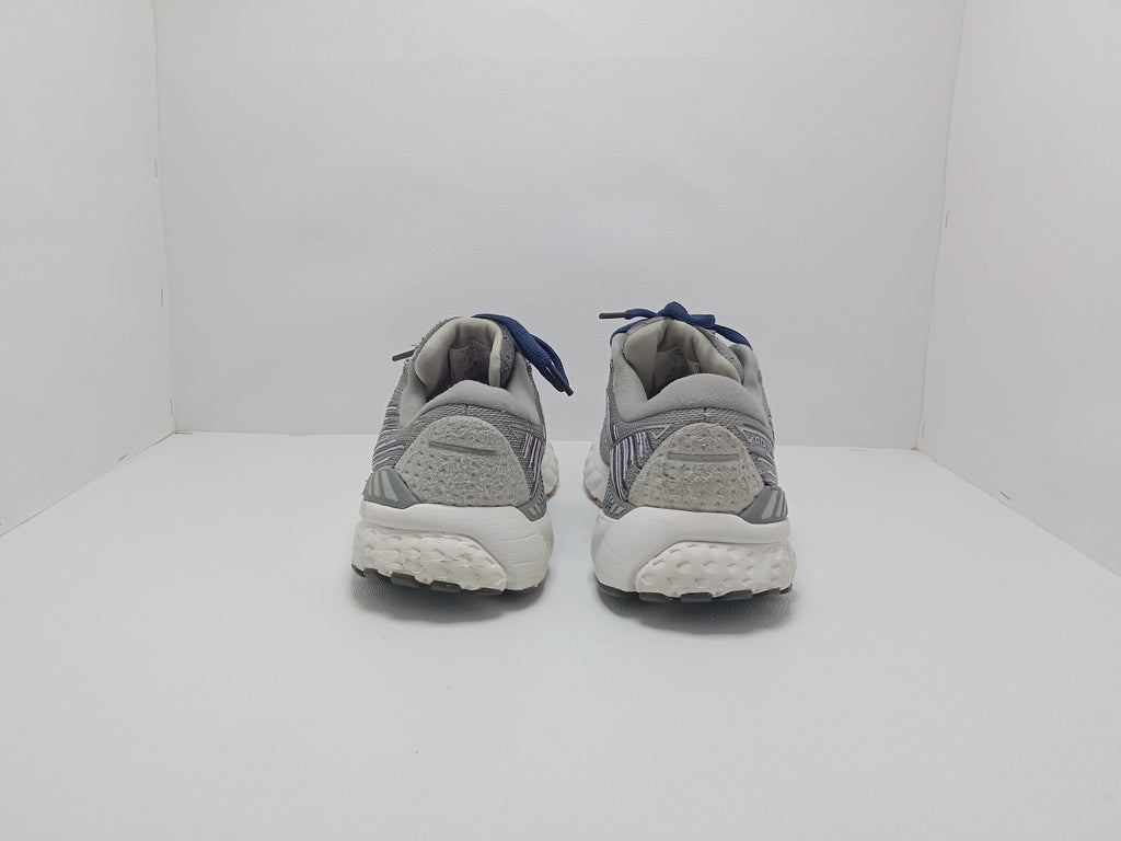 Brooks Running Shoes – Size 7.5 US (Men) – Grey – Khunsa Collection