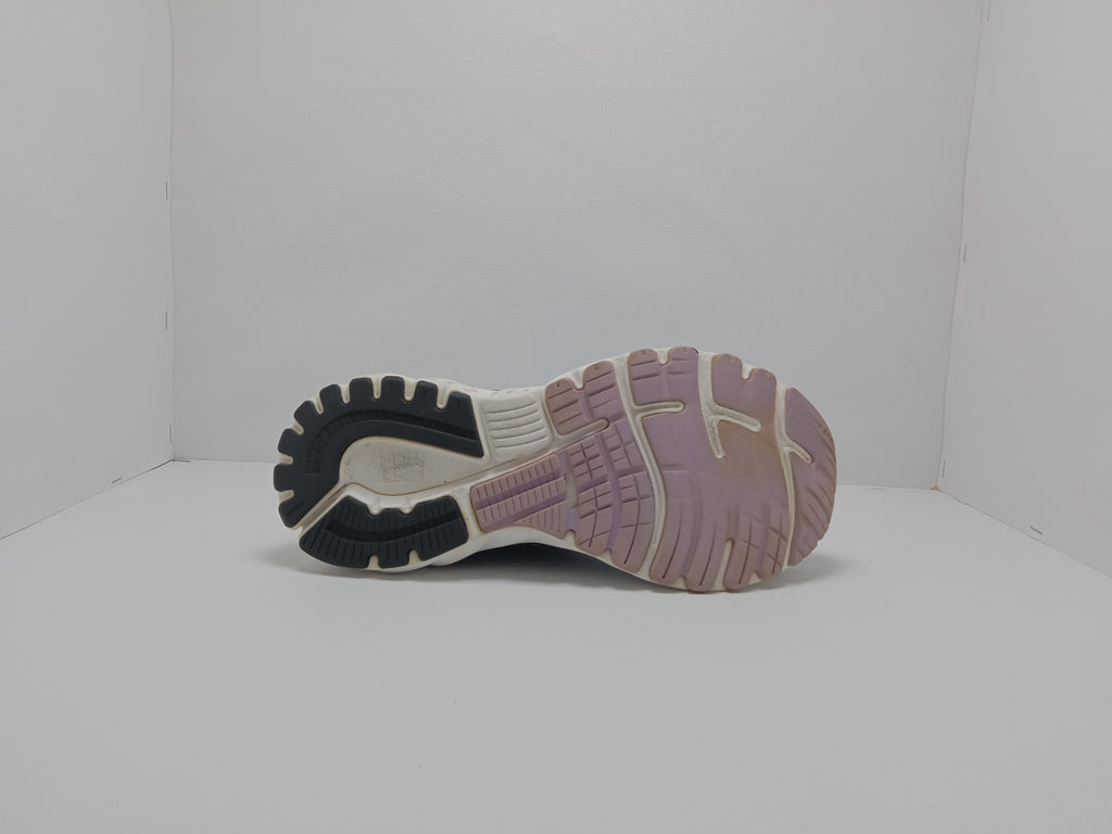 Brooks Running Shoes – Size 7.5 US (Men) – Grey – Khunsa Collection