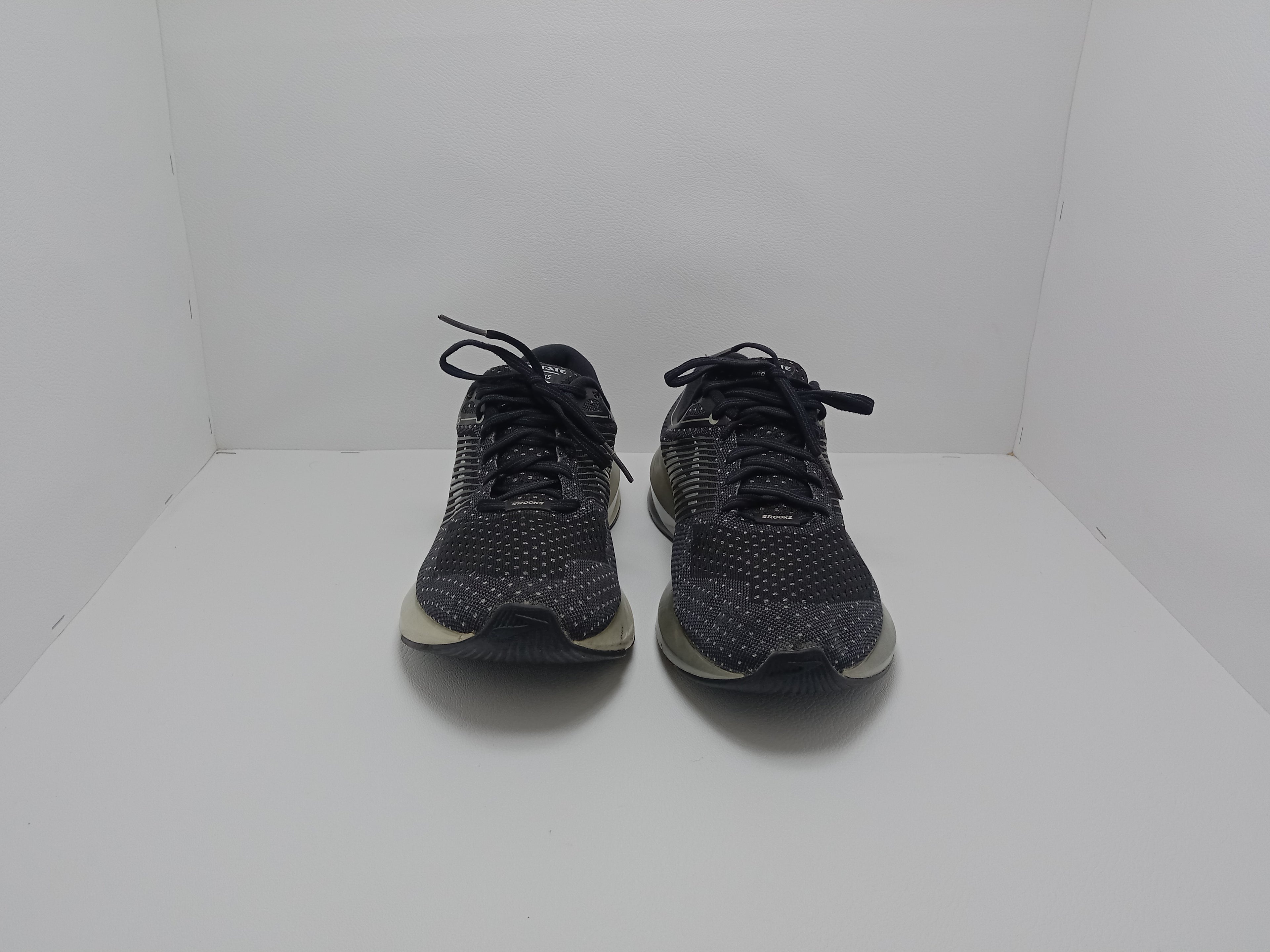 Brooks Running Shoes – Size 8.5 US (Men) – Black & Silver – Khunsa Collection