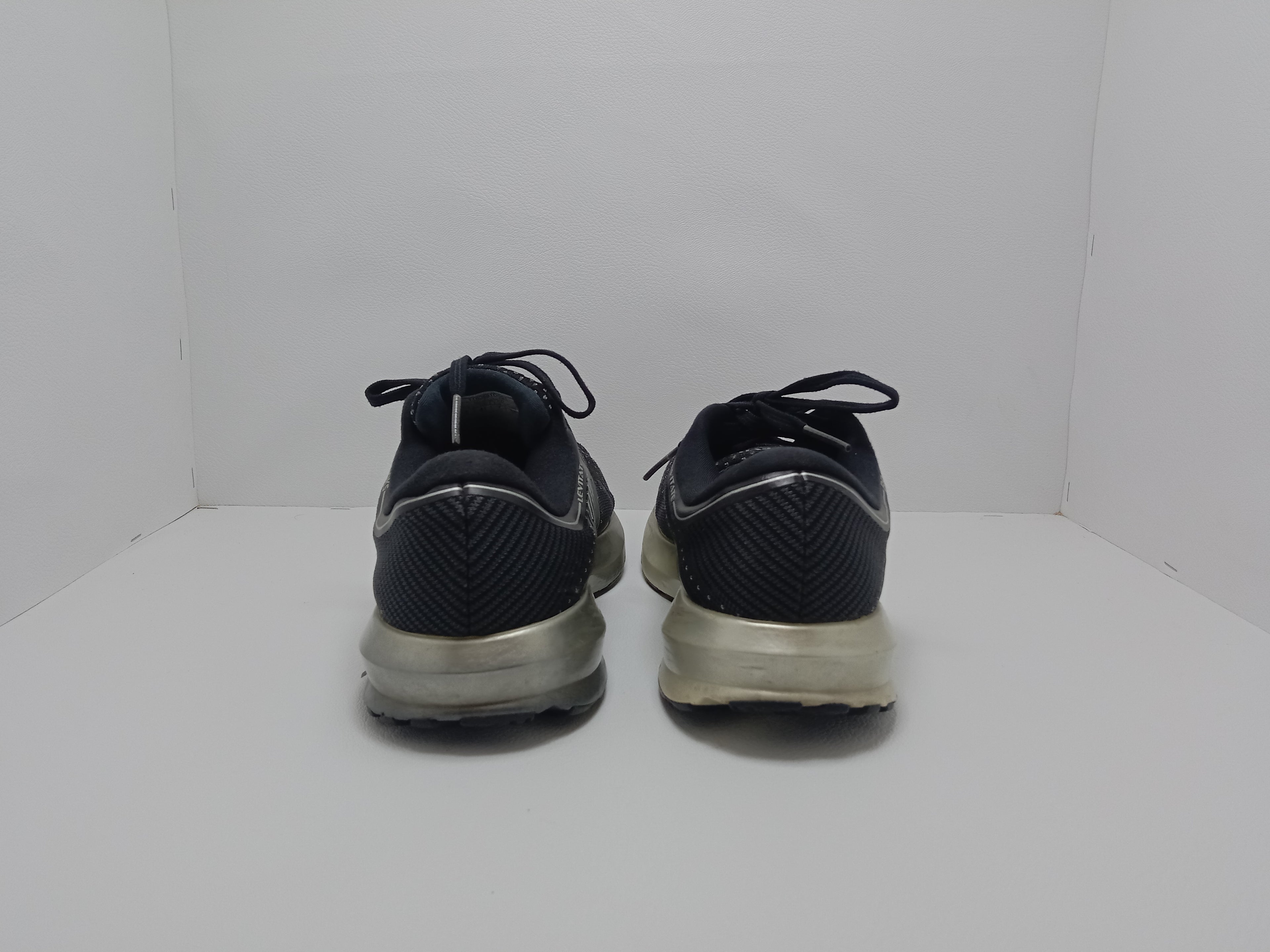 Brooks Running Shoes – Size 8.5 US (Men) – Black & Silver – Khunsa Collection