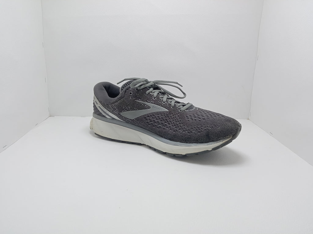 Brooks Running Shoes – Size 14 US (Men) – Grey/White – Khunsa Collection