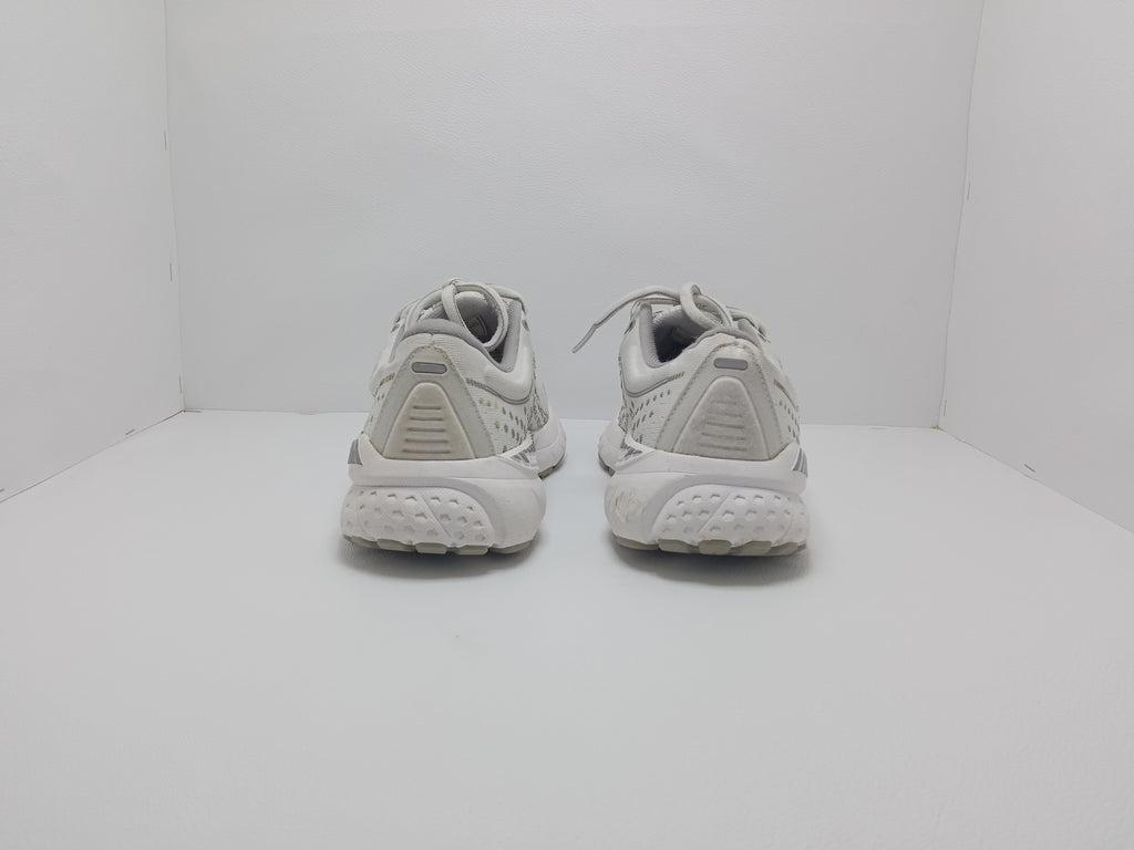 Brooks Running Shoes – Size 7 US (Men) – White/Grey – Khunsa Collection