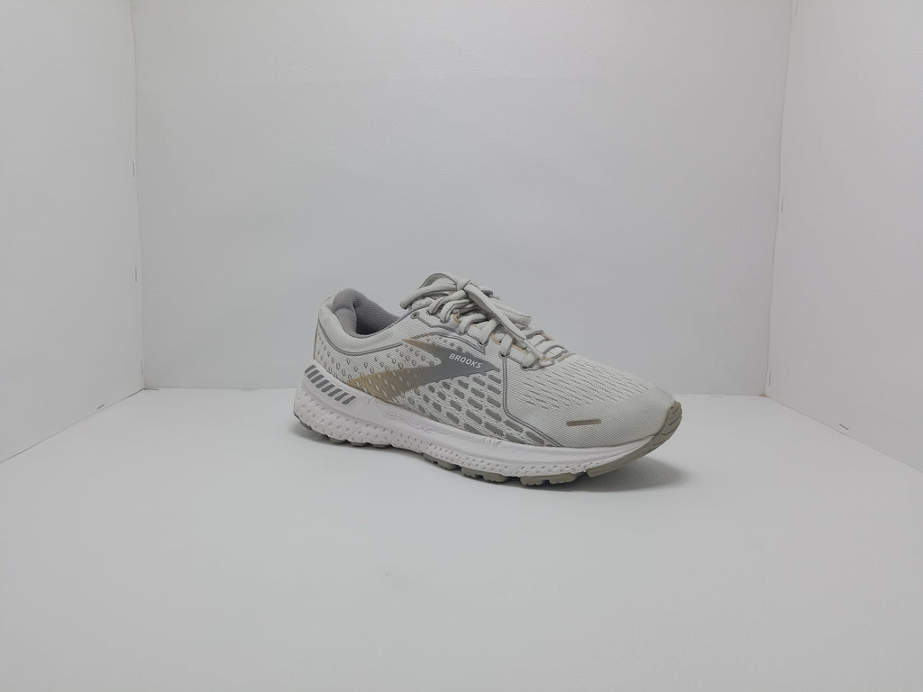Brooks Running Shoes – Size 7 US (Men) – White/Grey – Khunsa Collection