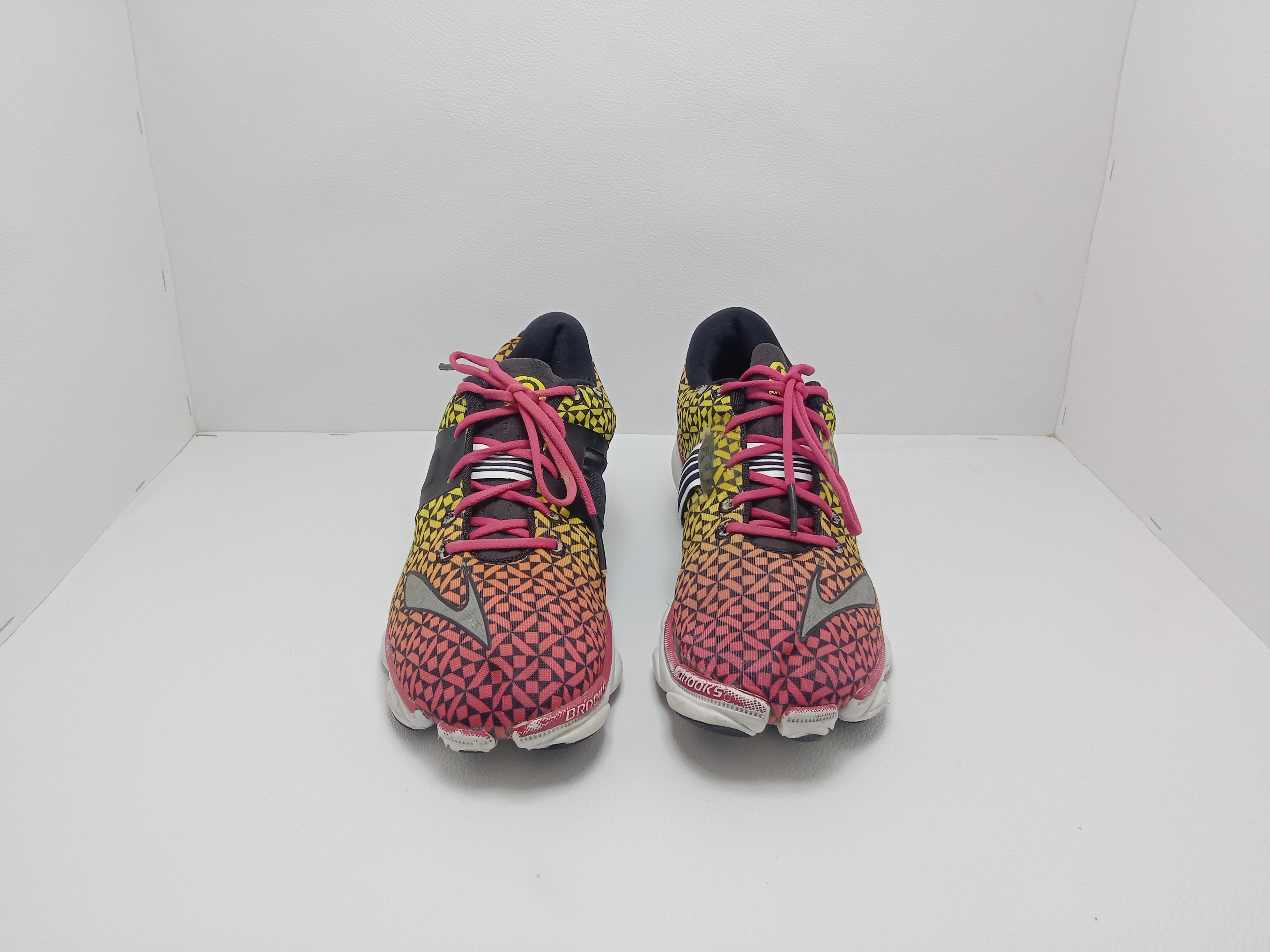 Brooks Multicolor Training Shoes – Size US 7 – Khunsa Collection