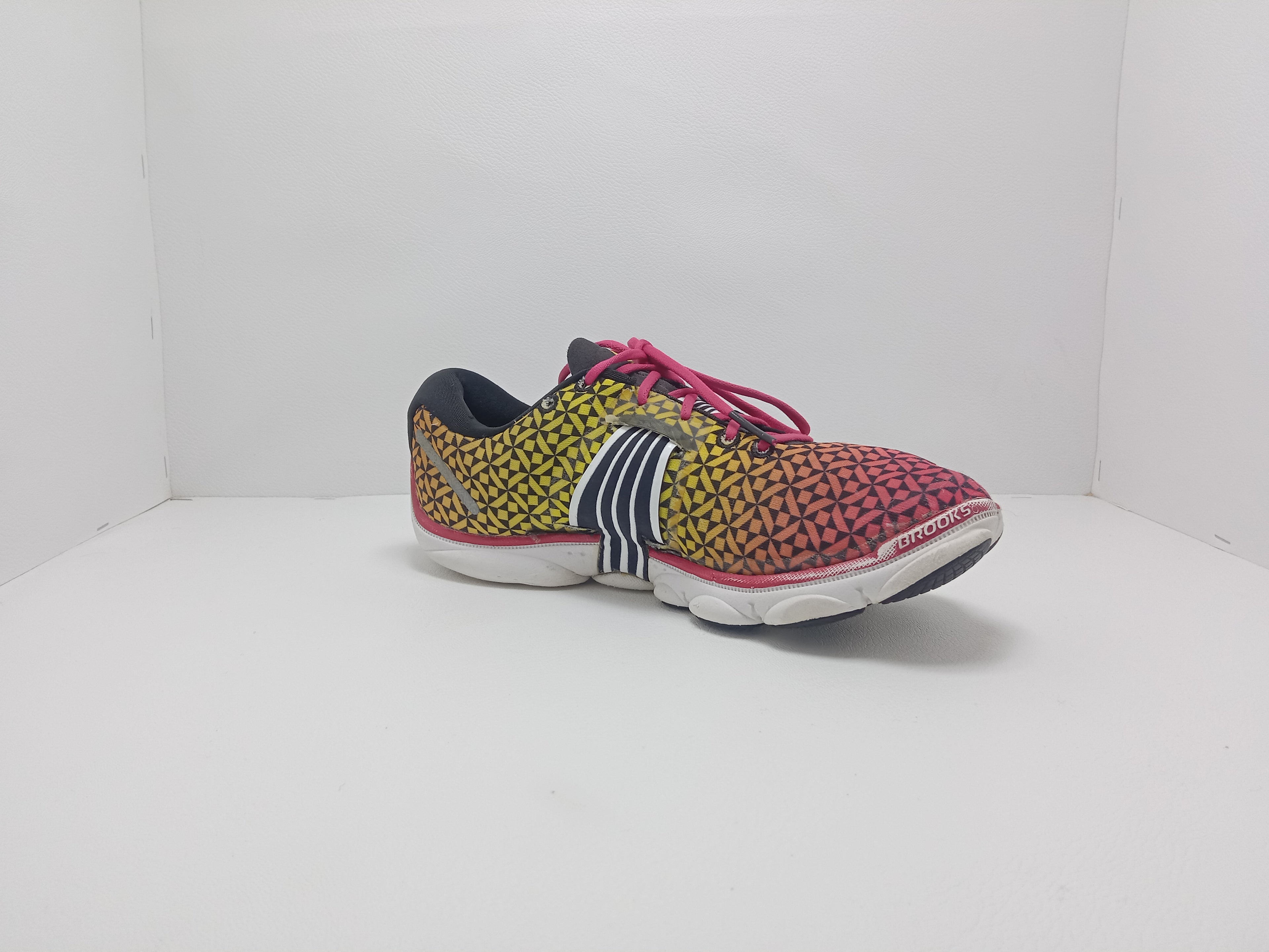 Brooks Multicolor Training Shoes – Size US 7 – Khunsa Collection