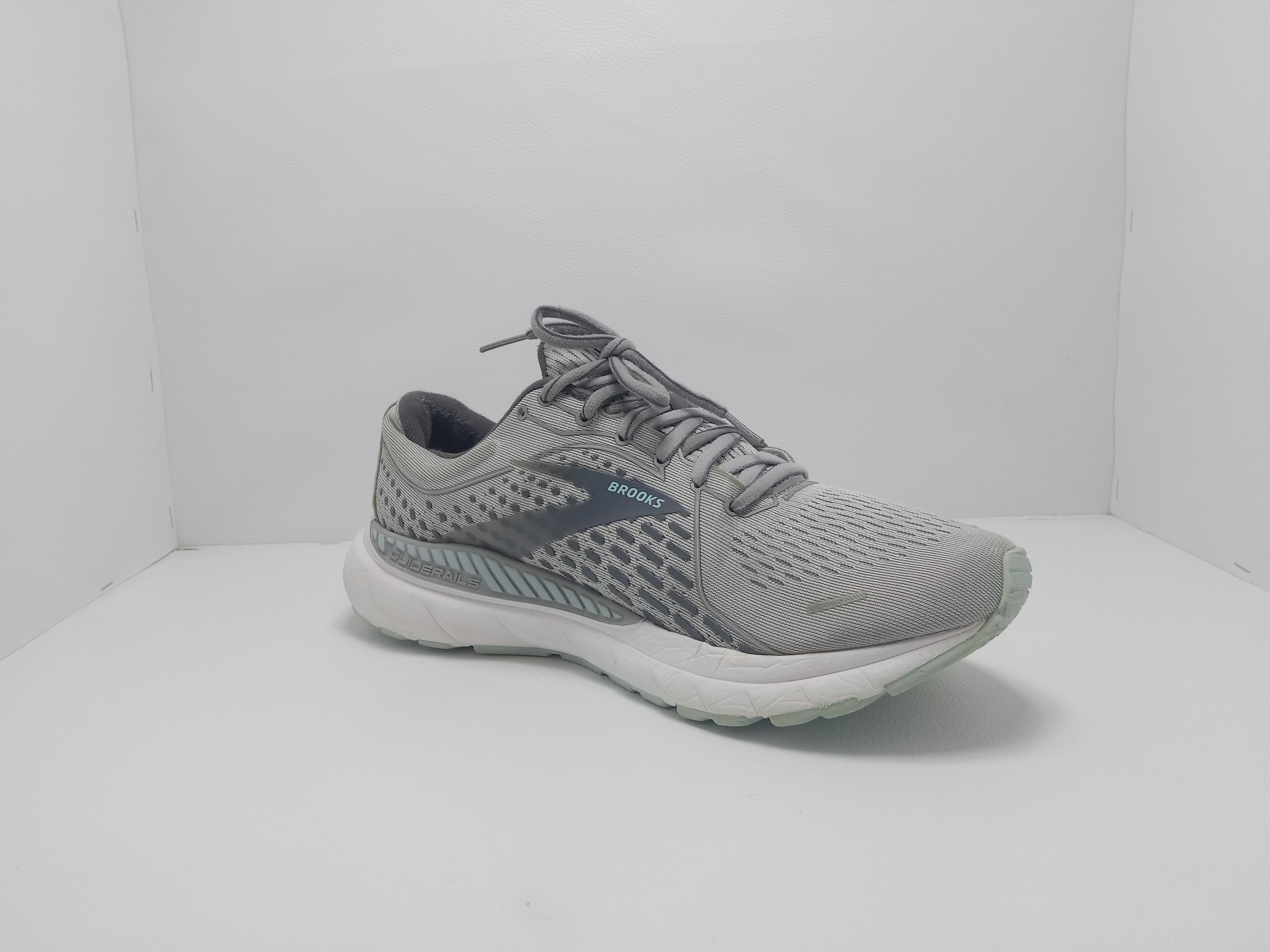 Brooks Running Shoes – Size 10 US (Men) – Grey – Khunsa Collection